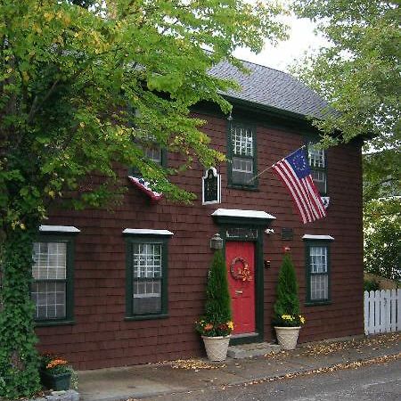 Melville House Newport Eksteriør bilde